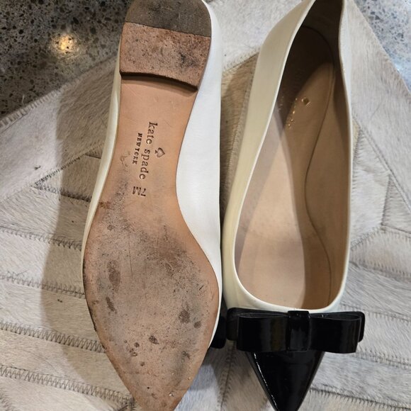 Kate Spade white and black Gabe flats size 7 - Picture 3 of 4